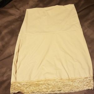 Cover Girl Shape Wear Slip